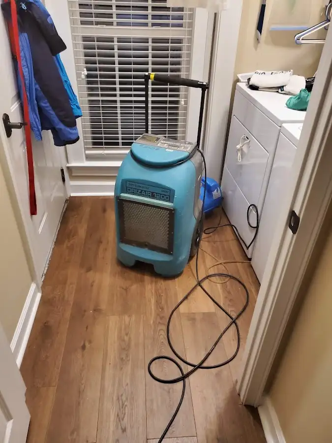 Commercial dehumidifier deployed for Crawl Space Restoration in Crescent City